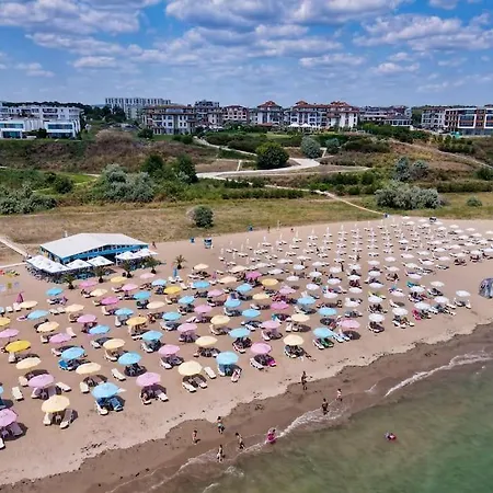 Happiness Included, Sarafovo Apartman
